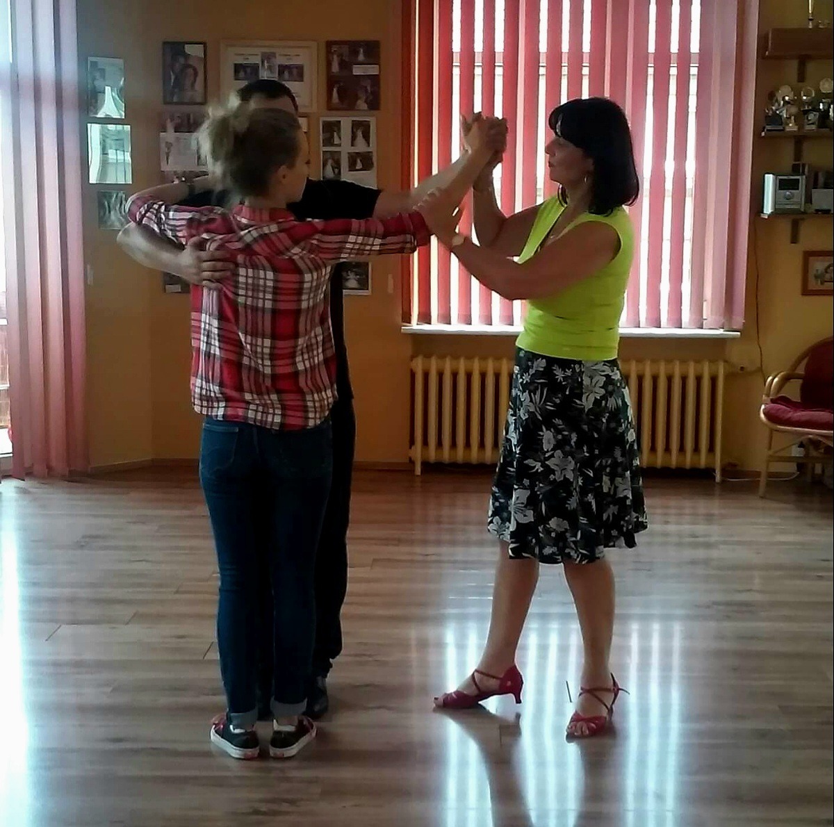 Taniec towarzyski dla początkujących